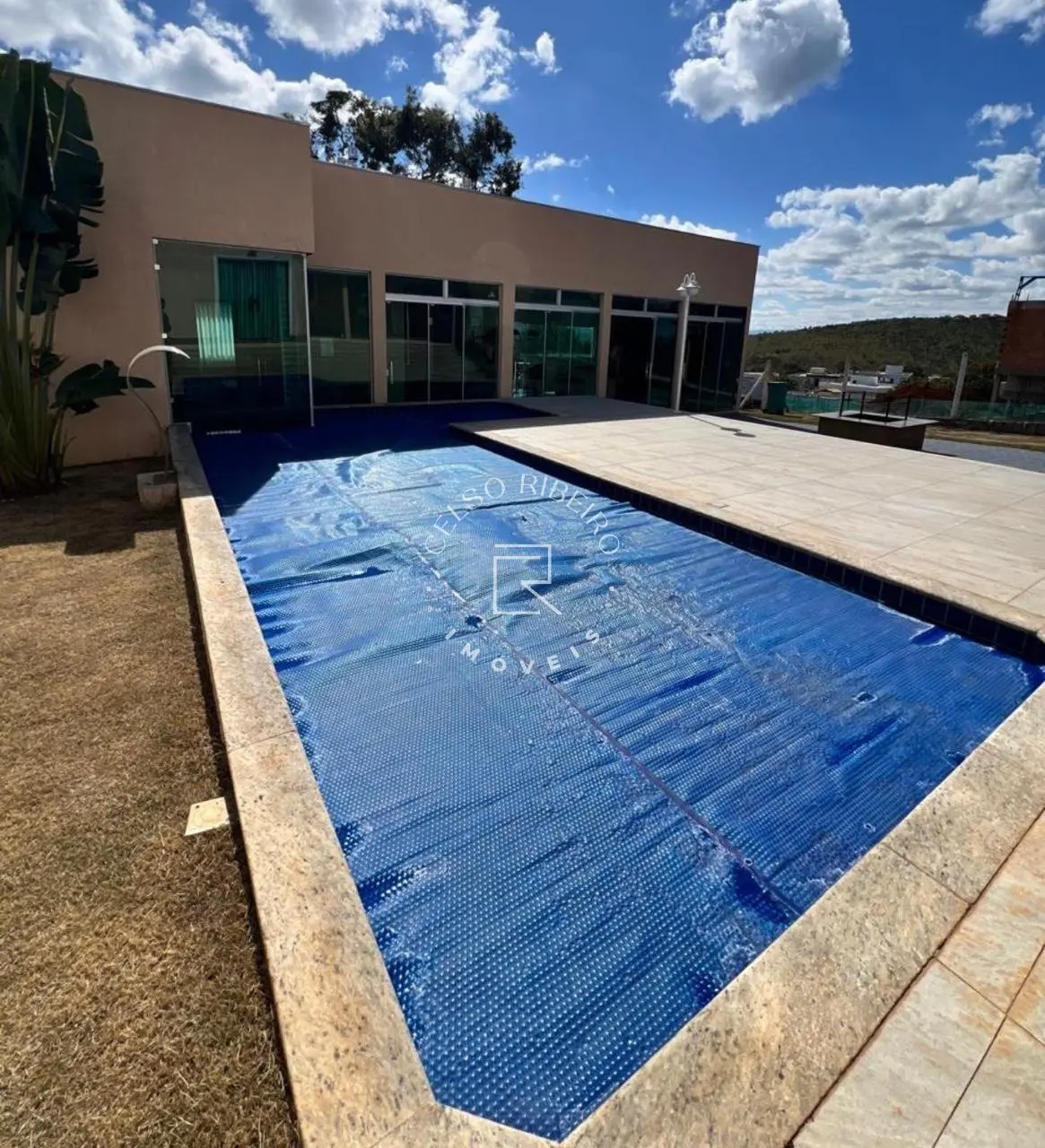 Casa de Alto Padrão à Venda no Condomínio Gran Royalle Lagoa Santa | 4 Quartos, Piscina Aquecida e Energia Solar - foto 5