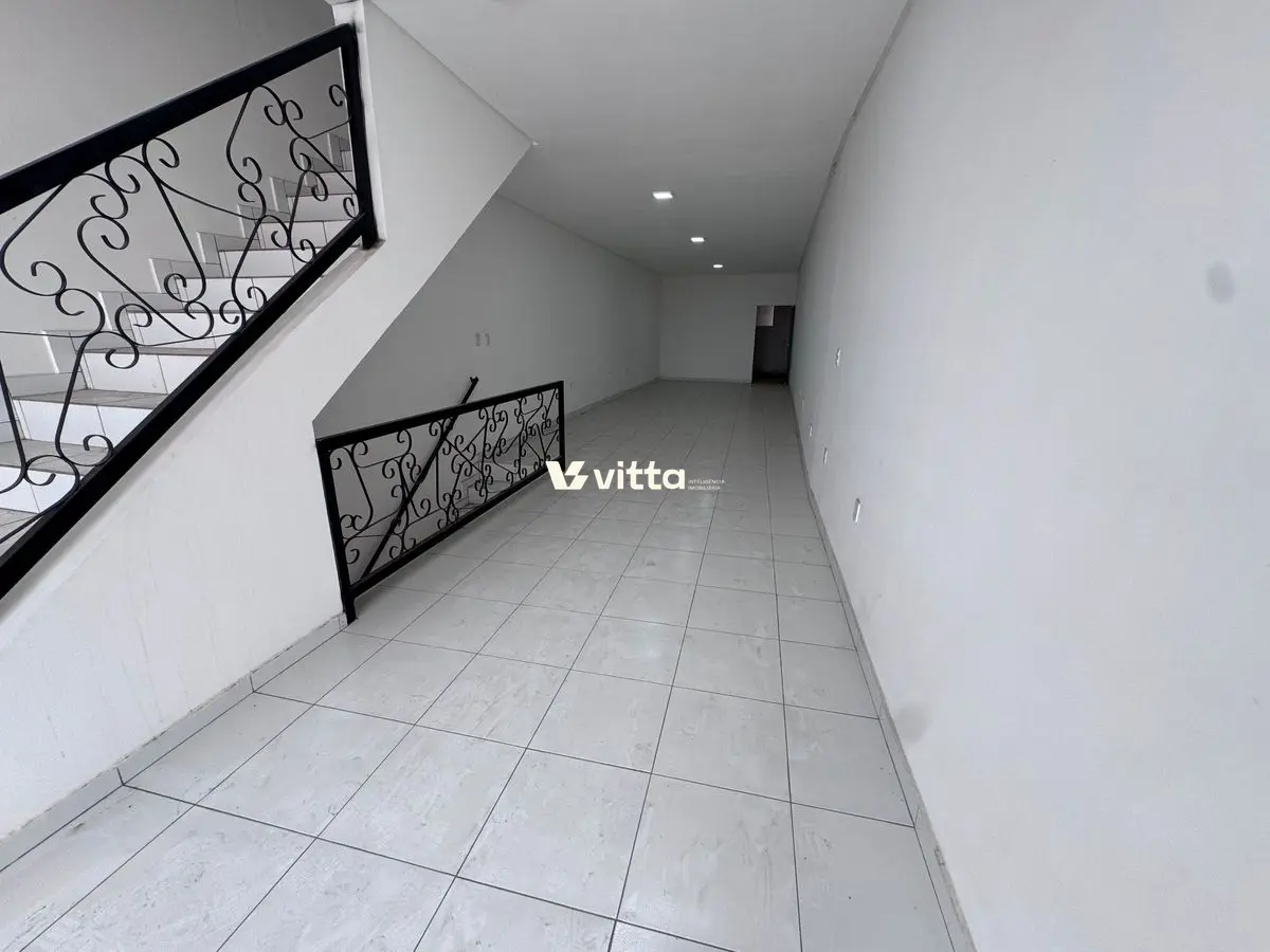 Sala Comercial com 80 m² para Aluguel em Localização Estratégica