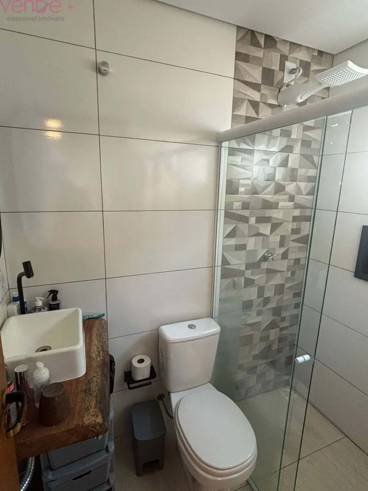 🏡 CASA DE 1 SUÍTE + 2 QUARTOS 100% REFORMADA   – BAIRRO GUARUJÁ - foto 4