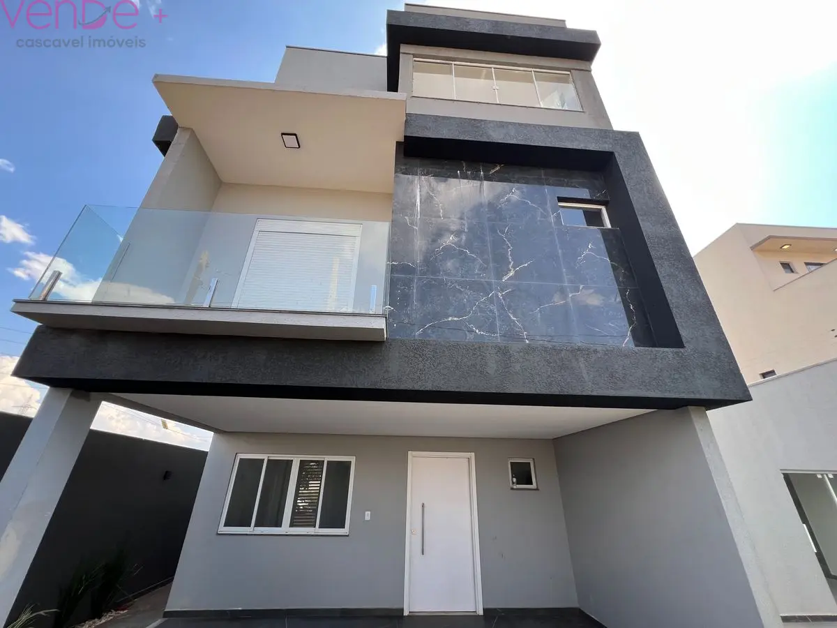 Sobrado Triplex no Tropical III
