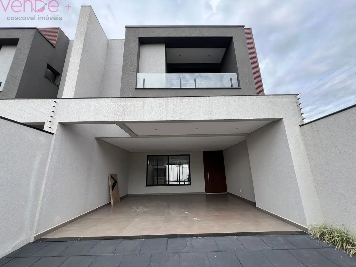 Sobrado de Alto Padrão com Piscina e 3 Suítes no Bairro Maria Luiza - Imagem 2