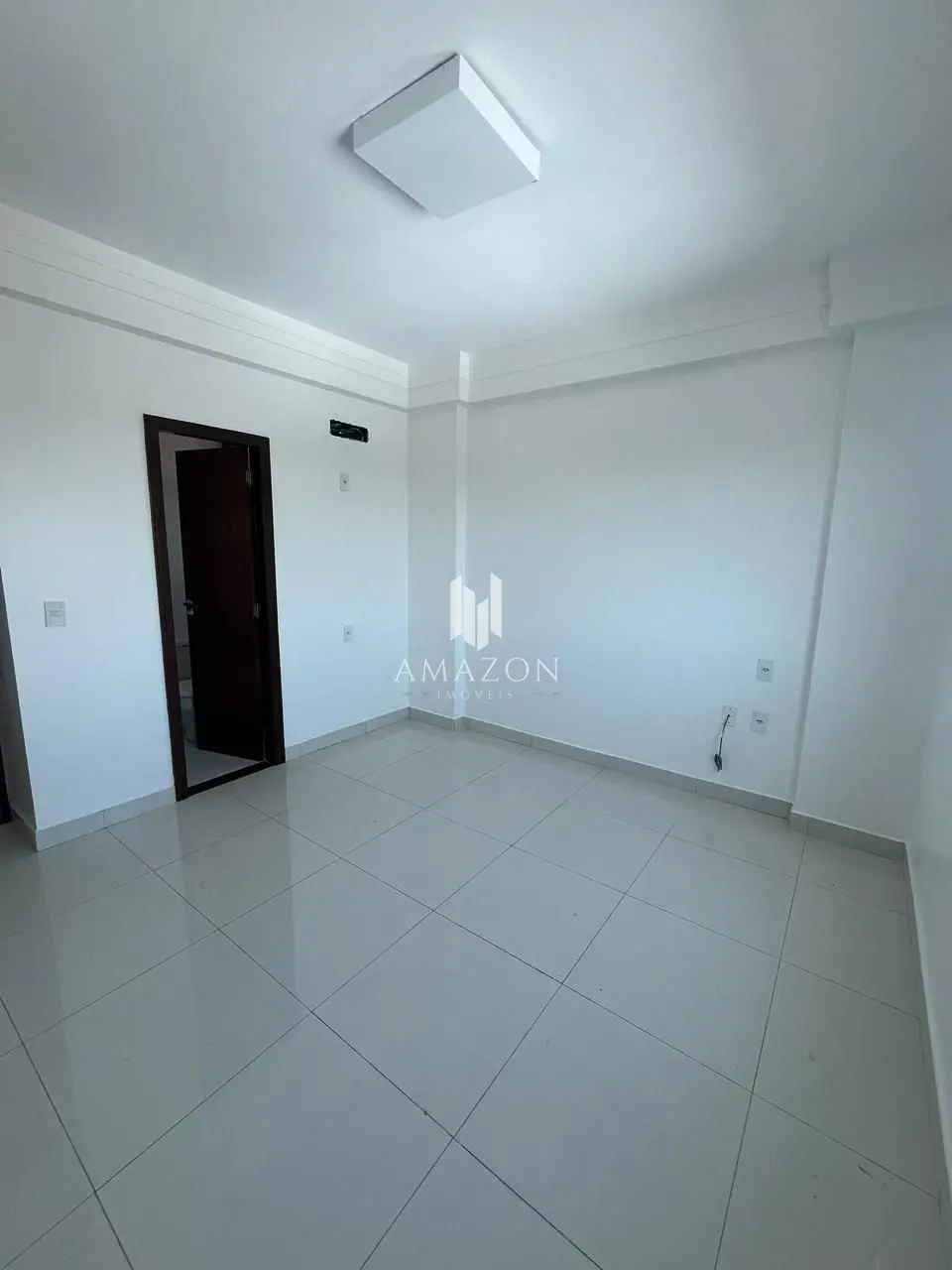 Apartamento para Aluguel, no Edifício Royal Residence - foto 2