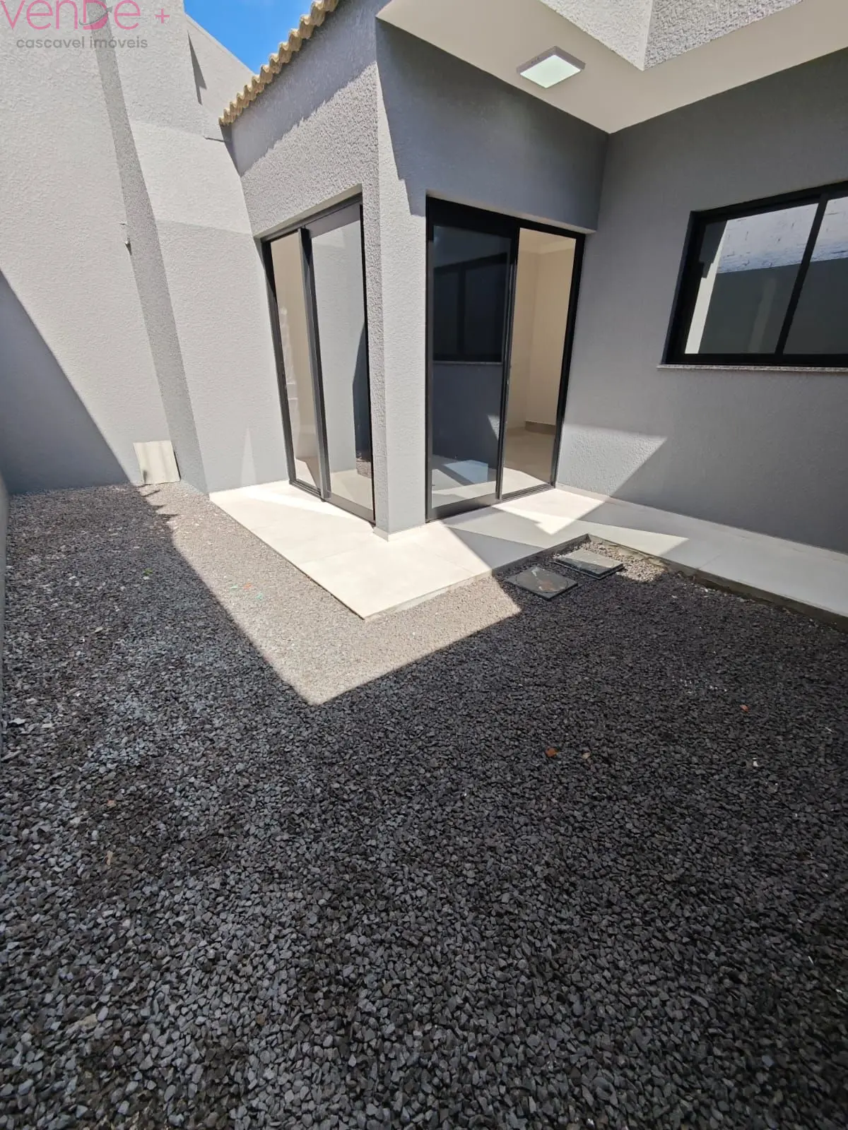 Casa Térrea 1 Suíte + 2 Quartos - foto 3