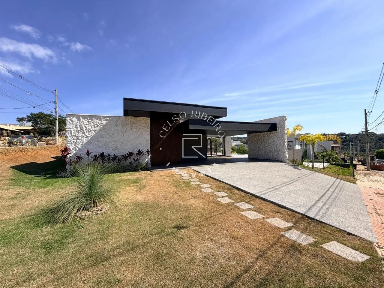 Casa de Alto Padrão à Venda no Condomínio Gran Royalle em Lagoa Santa - foto 2