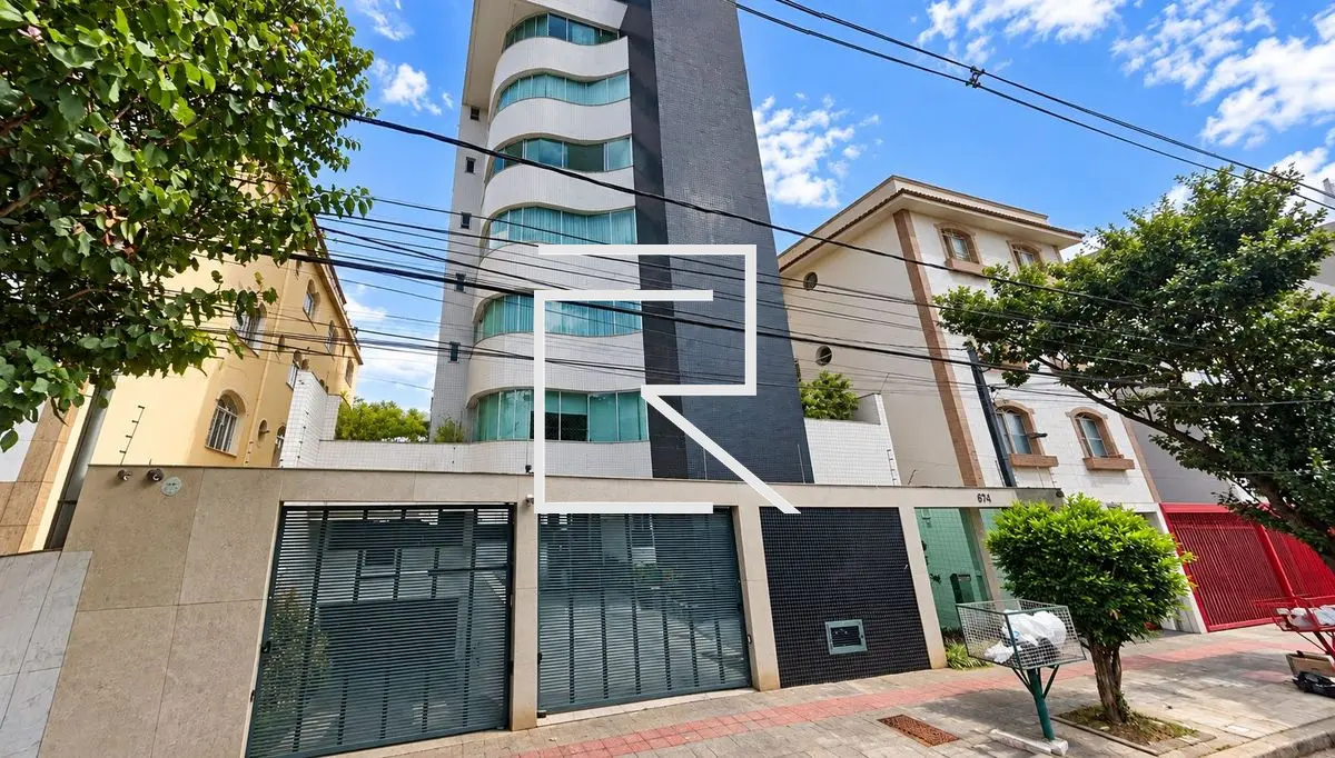 Apartamento à Venda 1 por andar no Bairro Cidade Nova, Belo Horizonte