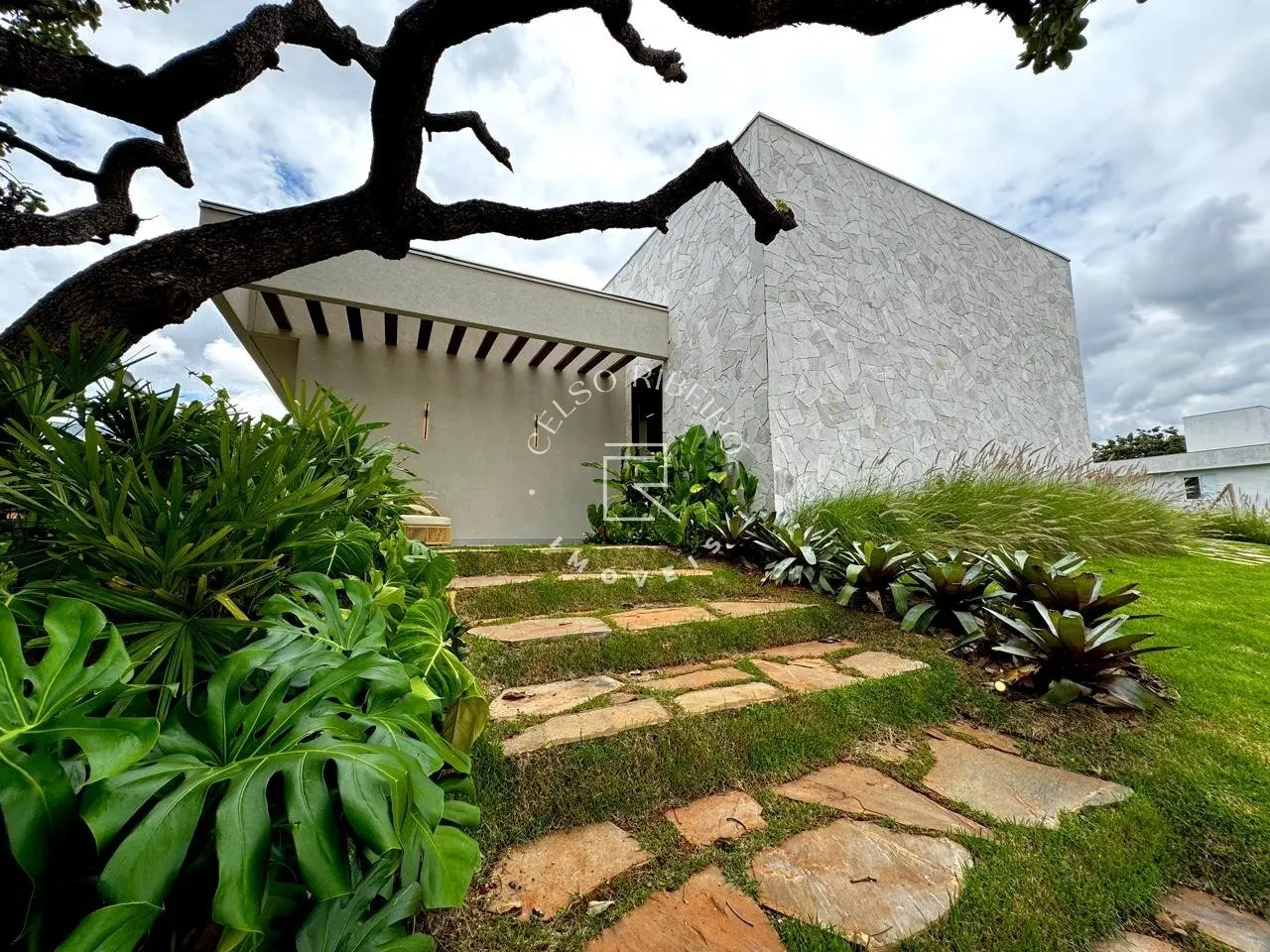 Casa de Alto Padrão com 1.250m² de Terreno no Gran Royalle | Lagoa Santa - foto 3