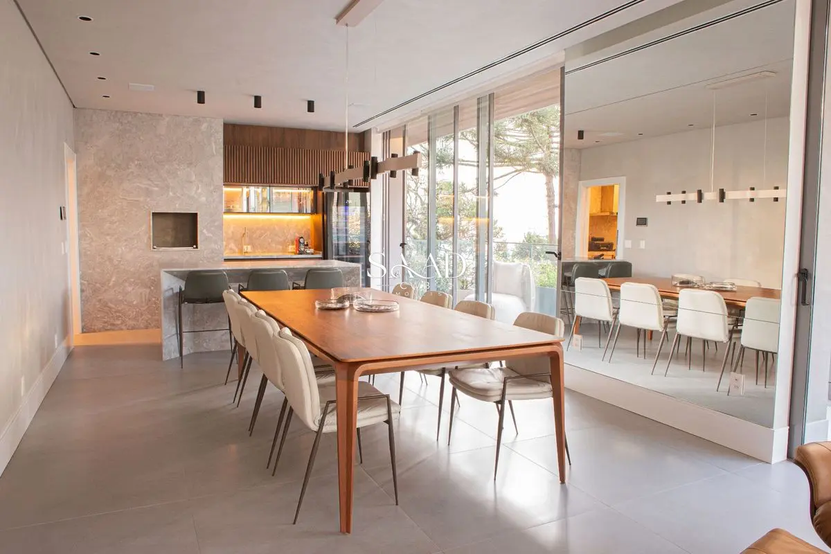 PINAH | 198 m² Privativos | 2 Suítes | 3 Vagas | Batel