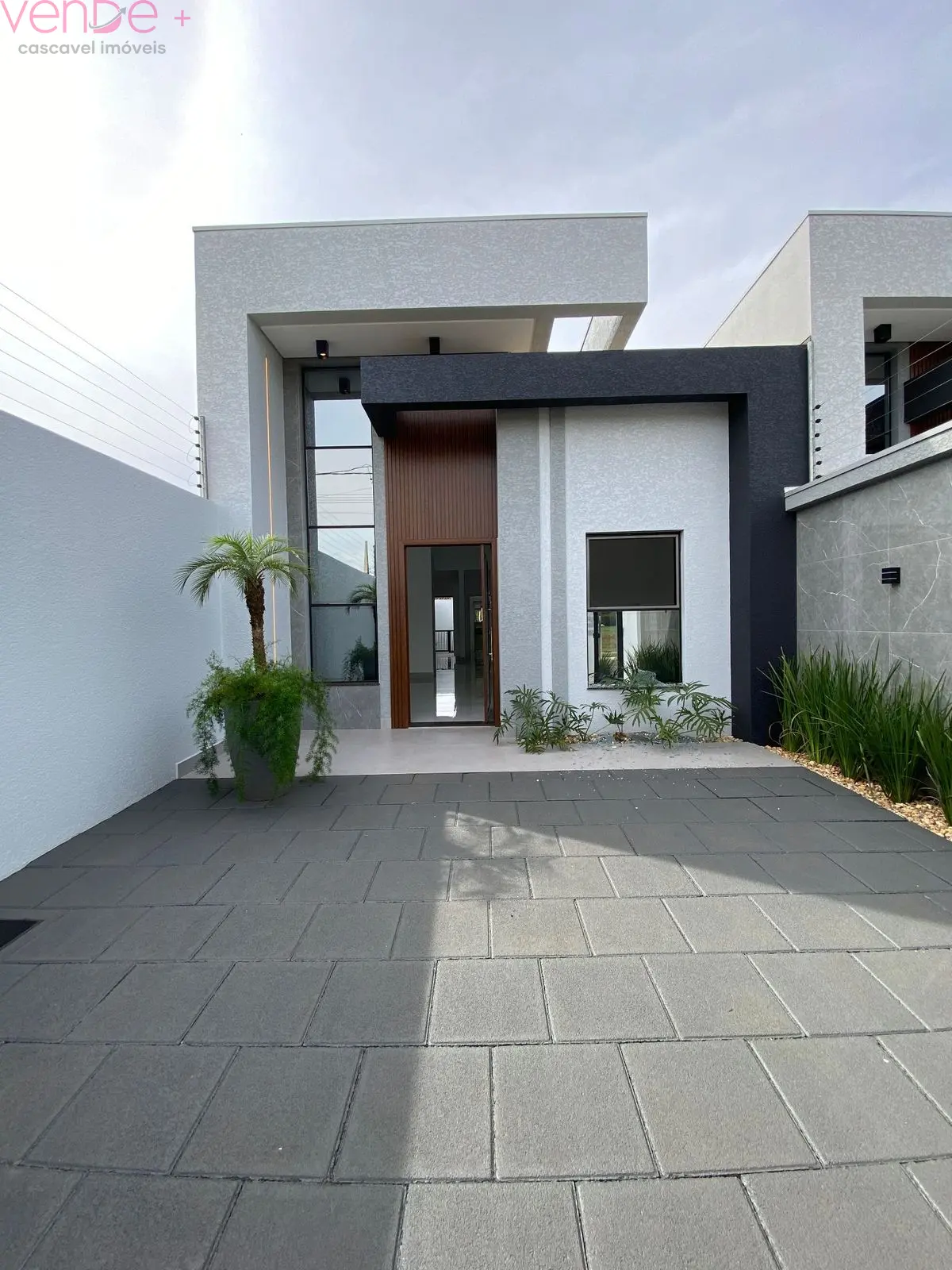 Casa Semimobiliada no Tropical 2