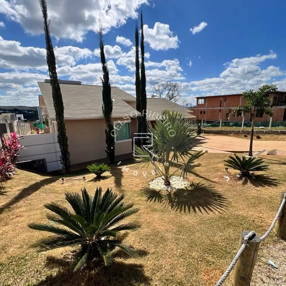 Casa de Alto Padrão à Venda no Condomínio Gran Royalle Lagoa Santa | 4 Quartos, Piscina Aquecida e Energia Solar - foto 3